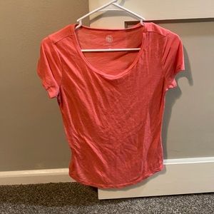 Medium women’s tee